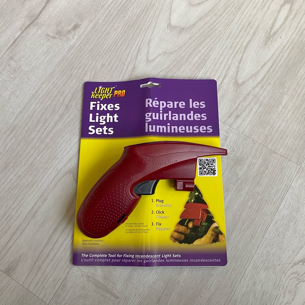 Tool for Fixing Incandescent Light Sets